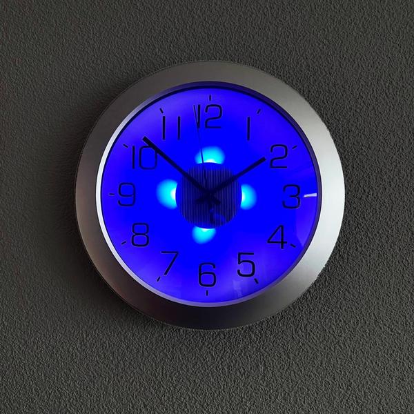 Horloge murale avec lumière